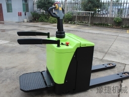 乐玩体育平台APP机械提醒：电瓶搬运车的日常维护
